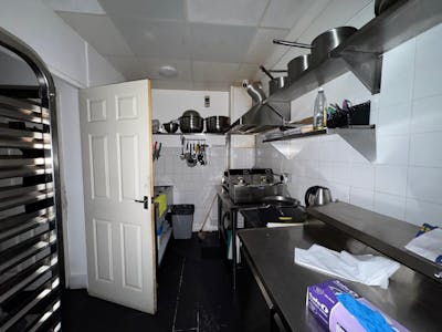 61 High Street, Dartford, Retail To Let - IMG20251020WA0016.jpg