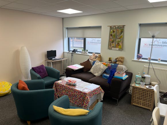 Units A & C Knaves, Beech Way, High Wycombe, Offices To Let - 20250121_123124658_iOS.jpg