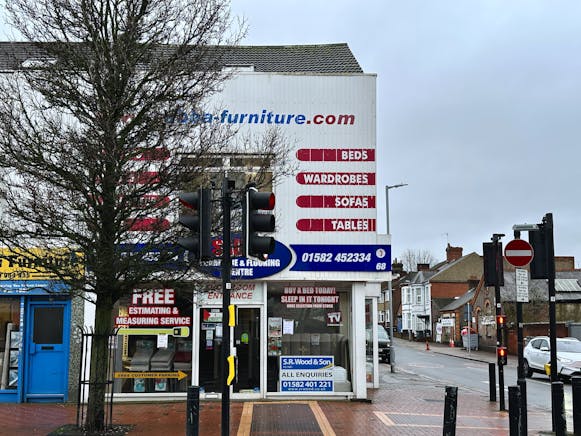 68 Dunstable Road, Luton, Investment/Development / Retail For Sale - IMG_5175.JPG