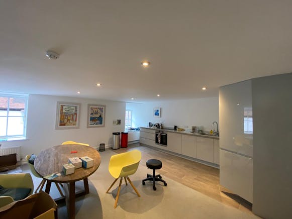 Suite 1, Fountains Mall, Odiham, Offices To Let - af92c3a73e27435ca0a32157a4417c02.JPG