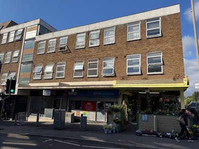 145 Kings Road, Brentwood, E Class Retail / Leisure (no extract - Open A1) To Let - IMG_9484.jpg
