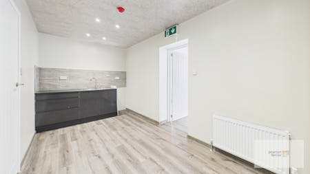 8-10 Tithebarn Street, Bury, Office / Retail To Let - Kitchen