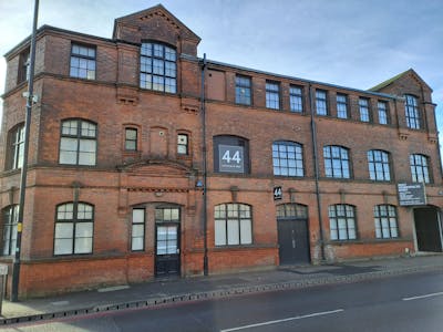 44 Littleton Street West, Walsall, Office / Retail To Let - 20241129_094258.jpg