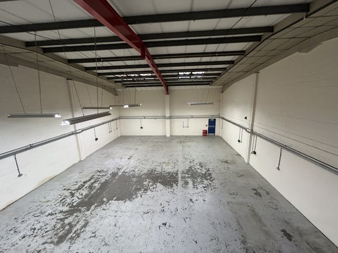 Unit 13 St Georges Industrial Estate, Camberley, Warehouse & Industrial To Let - IMG_3124.jpg