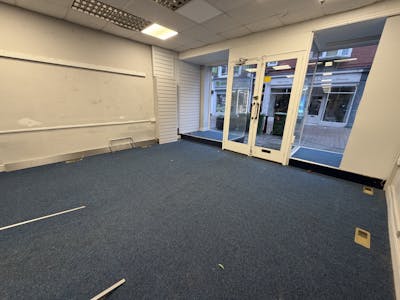 13 Cartergate, Newark, Retail To Let / For Sale - IMG_7693.jpeg