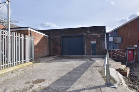 Unit 6, Manchester Trade Park, Oldham Road, Manchester, Industrial To Let - MTP048.JPG