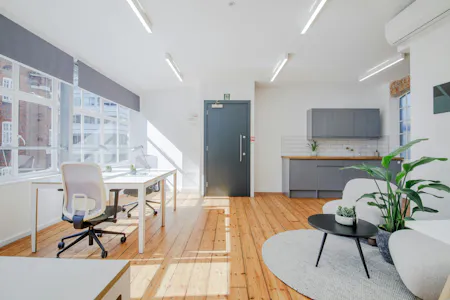 42-44 Great Titchfield Street, London, Office To Let - 1.jpg