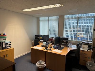 Northside House, Barnet, Office To Let - OFFICE ROOM 4.jpg