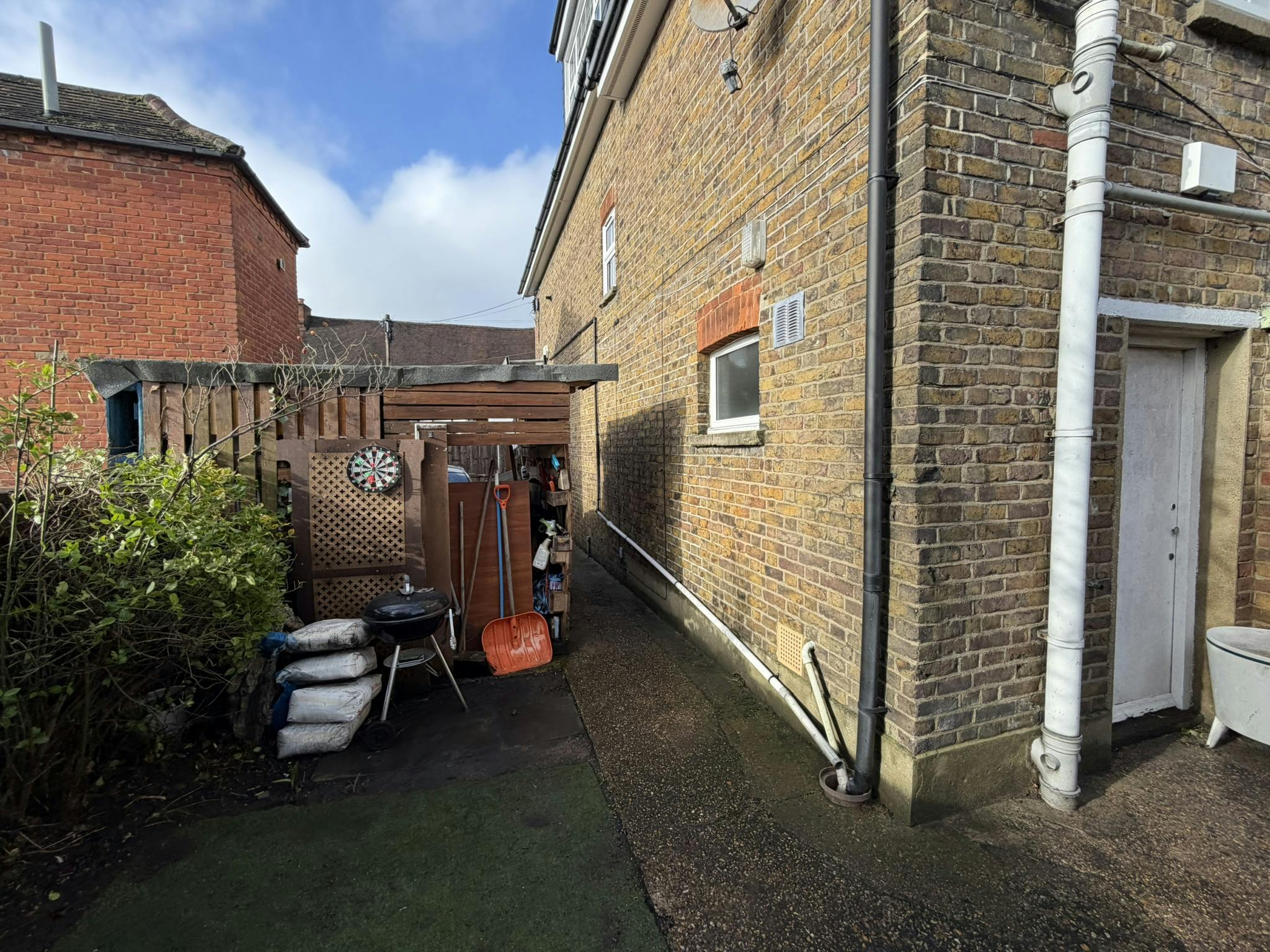 4 & 4a High Street, Burnham, Offices / Other To Let / For Sale - IMG_1833.JPEG