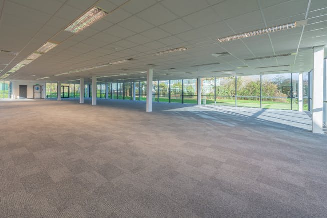 140 Windmill Hill Business Park, Swindon, Office To Let - 140 Windmill Hill BP Swindon15.jpg