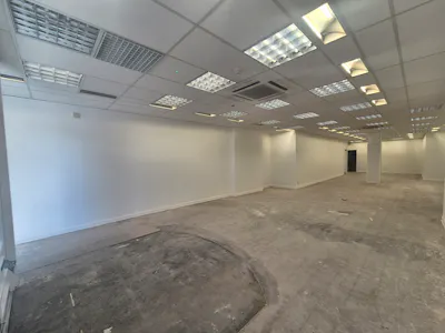 4 Warren Street, Stockport, Retail To Let - 20260909_161513.jpg
