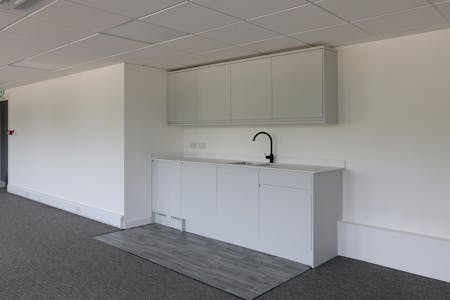 Unit 7 Lakeside Industrial Estate, Colnbrook, Industrial/Logistics / Industrial / Warehouse To Let - Kitchenette