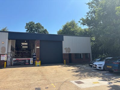 Unit 10, Oakwood Trade Park, Crawley, Industrial/Logistics To Let - IMG_0678.jpeg