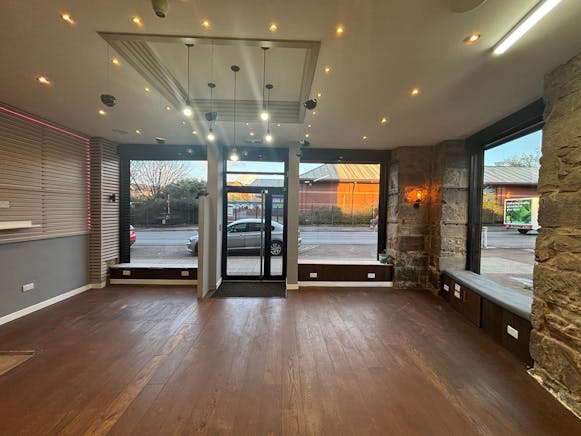 484 Cathcart Road, Glasgow, Retail To Let / For Sale - PHOTO-2026-04-14-08-23-50 2.jpg