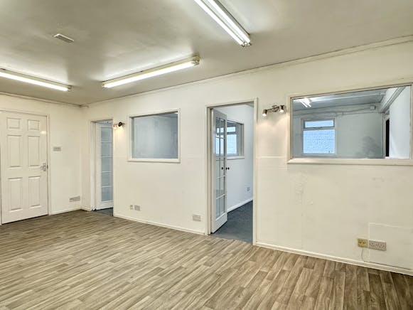Unit 12A, Mimram Road, Hertford, Industrial To Let - IMG_3495.JPG