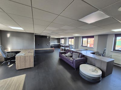 Unit 2 - 5, Stockport, Industrial/Logistics / Investment / Office To Let / For Sale - 20260303_125142.jpg