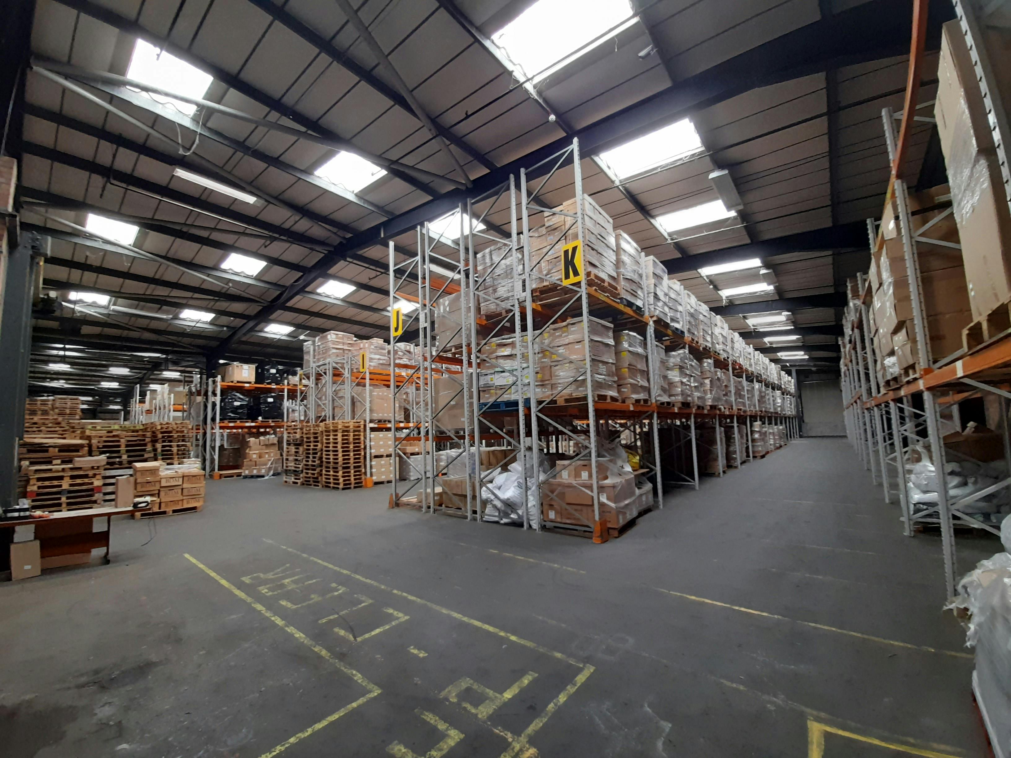 Unit A, Hamilton Close, Basingstoke, Industrial / Warehouse To Let - 20240924_105856.jpg