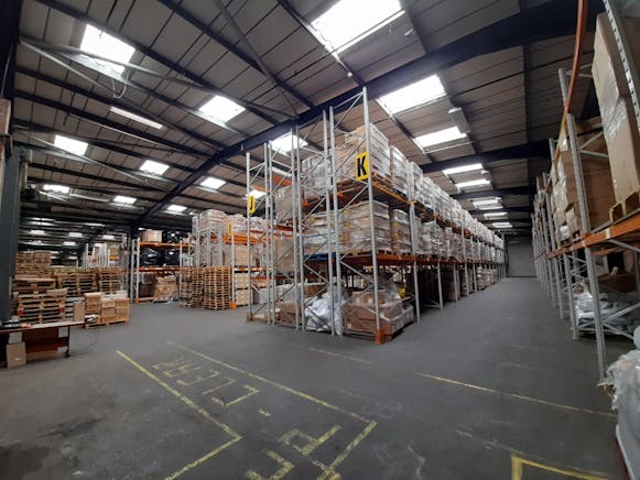 Unit A, Hamilton Close, Basingstoke, Industrial / Warehouse To Let - 20240924_105856.jpg