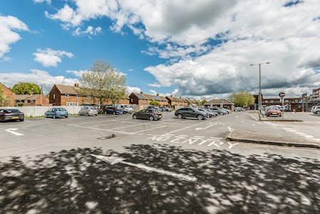 79-81 Greywell Road, Havant, Retail To Let - Greywell gen parking.jpg