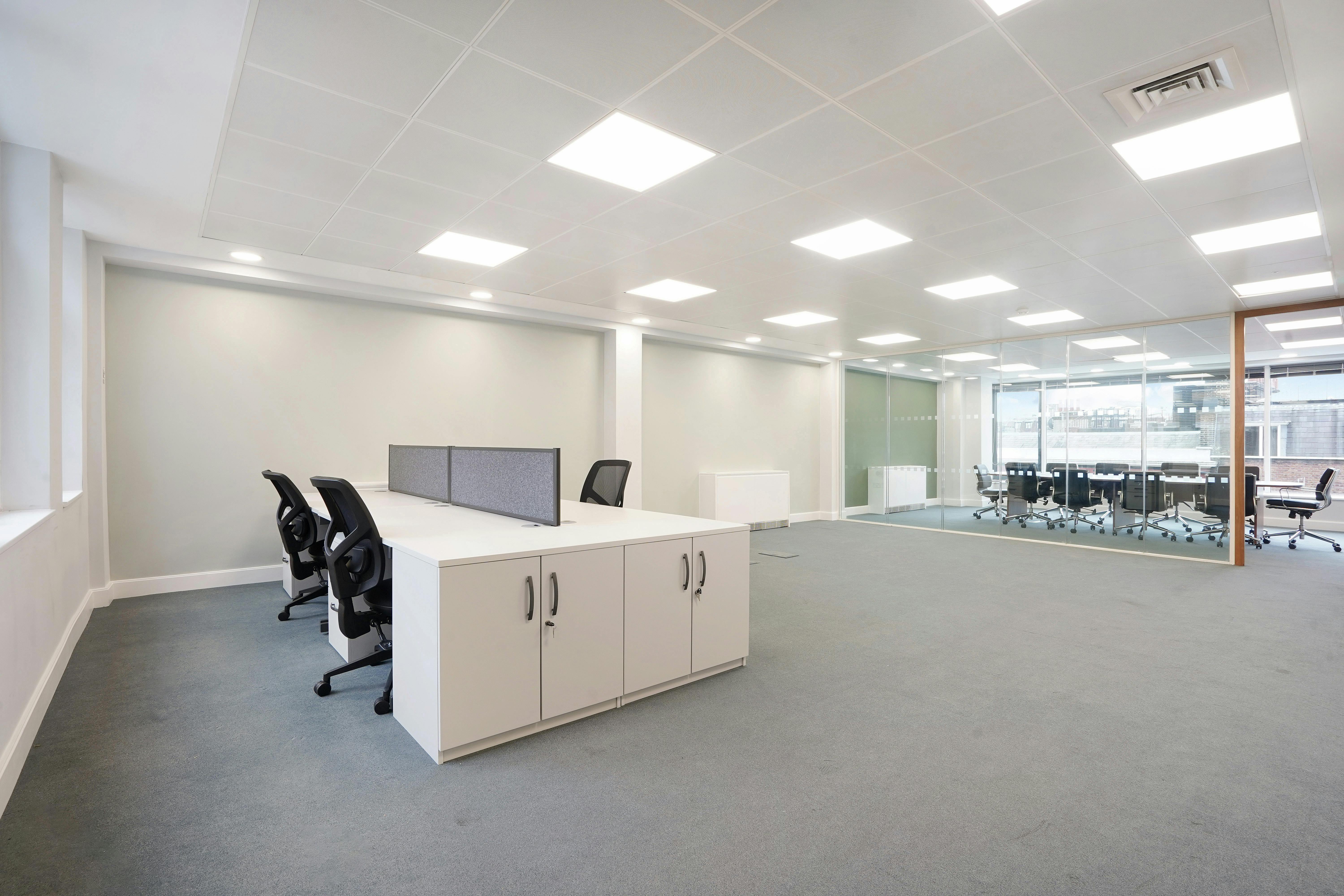 Office in London - photo 3