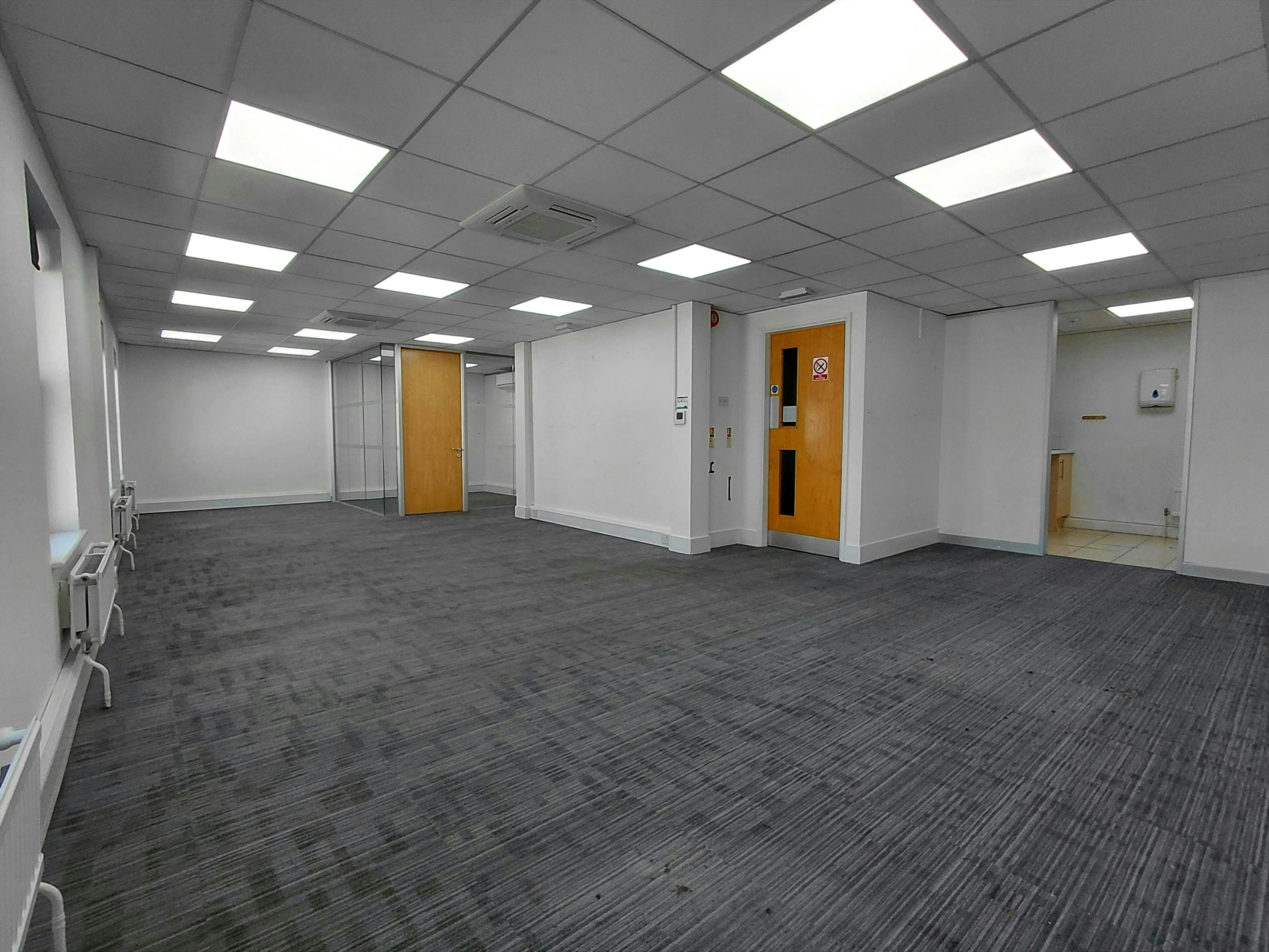 14-16 Cross Street image 5