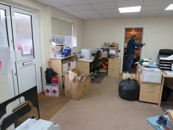 Old Bakery Mews, Farnborough, Offices To Let - IMG_1935.JPG