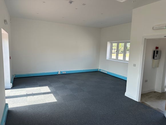 Parr, Station Farm, Northampton, Offices To Let - 014aeb6d6dd756adda71f796b4233d68945ccde48b.jpg