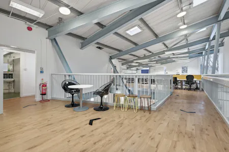 18-20 London Lane, London Fields, D1 (Non Residential Institutions) / D2 (Assembly and Leisure) / Leisure / Office To Let - img_0166.jpg