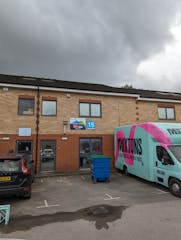 Unit 15 Boundary Business Centre, Boundary Way, Woking, Offices / Industrial / Warehouse To Let - PXL_20240604_154340600.jpg