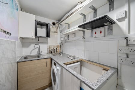 124 Anerley Road, London, Investment / Office / Retail / Showroom For Sale - 1388165-1-6961177ab8ebf.jpg