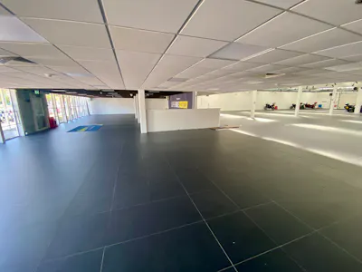 61-63 Gatwick Road, Crawley, Class E Retail / Leisure / Industrial / Industrial / Warehouse To Let / For Sale - IMG_0964.jpeg