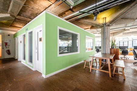 Bankstock Building, 42-44 De Beauvoir Crescent, London, Leisure / Office To Let / For Sale - De Beauvoir Cres 42 2F  11.jpg