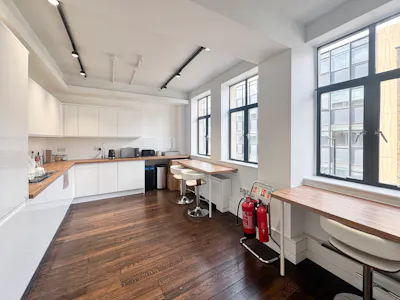 140 Wardour Street, London, Office To Let - IMG_6090.jpg