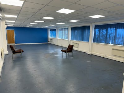 Unit 7 Lakeside Industrial Estate, Redditch, Industrial/Logistics To Let - IMG_5300.JPG