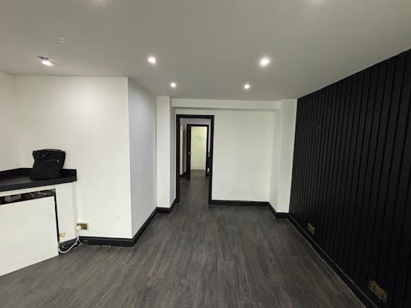 108 Main Street, Glasgow, Retail To Let - PHOTO-2026-01-11-14-49-21 7.jpg