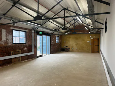 Manor Farm Barns, Hughenden Manor Estate, High Wycombe, E (Commercial / Business / Service) / Office To Let - 20261019_124437064_iOS.jpg