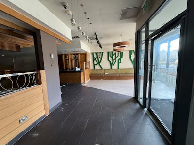 Unit 12/13 - Broad Street Plaza, Broad Street Plaza, Halifax, Leisure / Restaurant / Cafe To Let - IMG_8786.jpeg