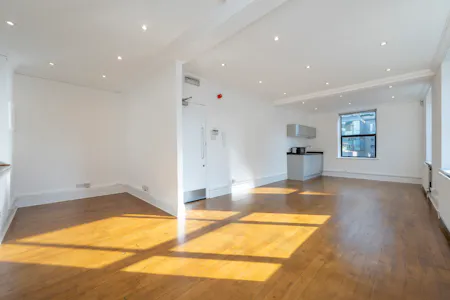 31 Windmill Street, London, Bar / Club / Mixed Use / Office For Sale - OPTIONAL 4 (2).jpg
