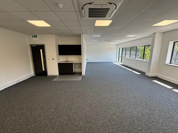 Unit 9, Hatch Industrial Park, Basingstoke, Industrial To Let - Picture11.jpg