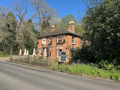 The Rose & Olive Branch Pub, Callow Hill, Virginia Water, Leisure To Let - Pub 4.jpg