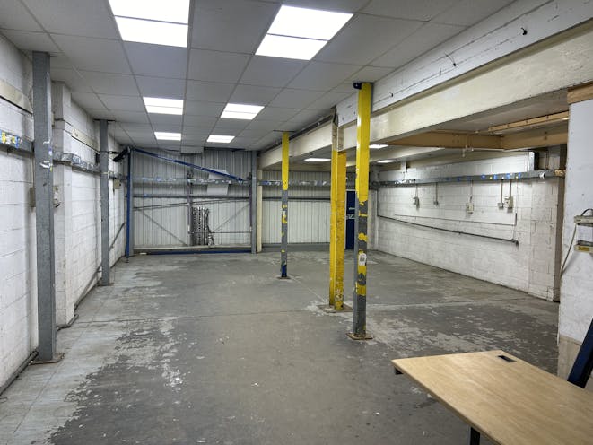 Unit 5 Bentley Park, Alton, Warehouse & Industrial For Sale - IMG_6191.jpg