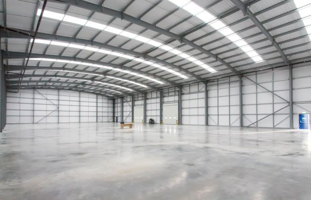 Unit A, Oakhurst Business Park - internal warehouse 1.jpg