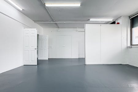 Unit 35 Regent Studios, 8 Andrews Road, London, Industrial To Let - TT Gasp  Low Res 3.jpg