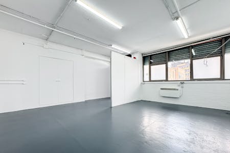 Unit 35 Regent Studios, 8 Andrews Road, London, Industrial To Let - TT Gasp  Low Res 5.jpg