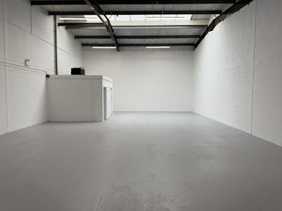 Unit 7 Redditch Trade Centre, Redditch, Industrial/Logistics To Let - IMG_6272.JPG