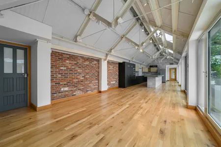Rochelle School, 16 Playground Gardens, London, Office To Let - MD-BC-ArnoldCircus-28.JPG