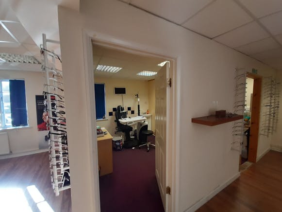 Suite B, Basingstoke, Offices / Retail To Let - 20231024_110718.jpg