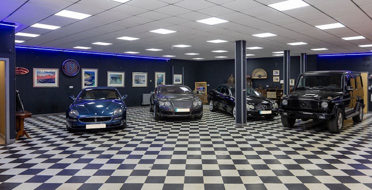 Victory House, Whitchurch, Retail / Industrial / Warehouse For Sale - Haslams-VictoryHouse-1-8v2.jpg