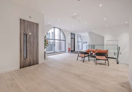 3 Moorgate Place, London, Office To Let - 1b29afc265e2afc937433511d56be9f18560714interior03800.jpg