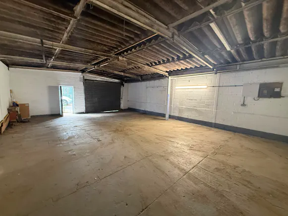 Unit 9 Priory Industrial Estate, Southend-on-Sea, Industrial To Let - 78796747-7485-4e31-bf03-68e76478b24a.jpg